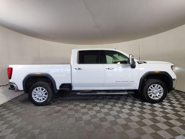 Photo of 2024 Summit White GMC Sierra 2500