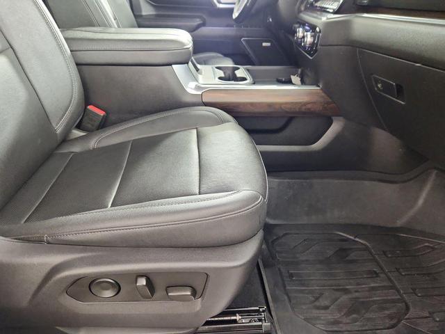 Photo of 2024 Summit White GMC Sierra 2500