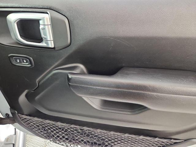 Photo of 2023 Silver Zynith Clearcoat Jeep Wrangler 4xe