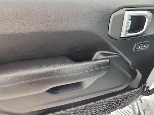 Photo of 2023 Silver Zynith Clearcoat Jeep Wrangler 4xe