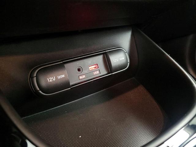Photo of 2016 Silver Kia Soul