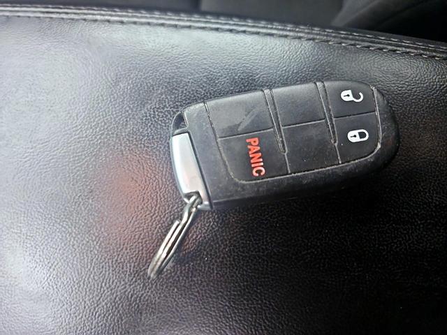 Photo of 2016 Red Jeep Grand Cherokee