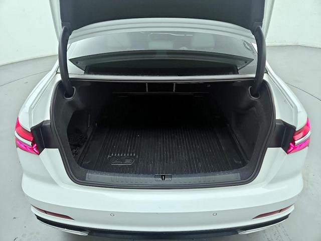 Photo of 2019 White Audi A6