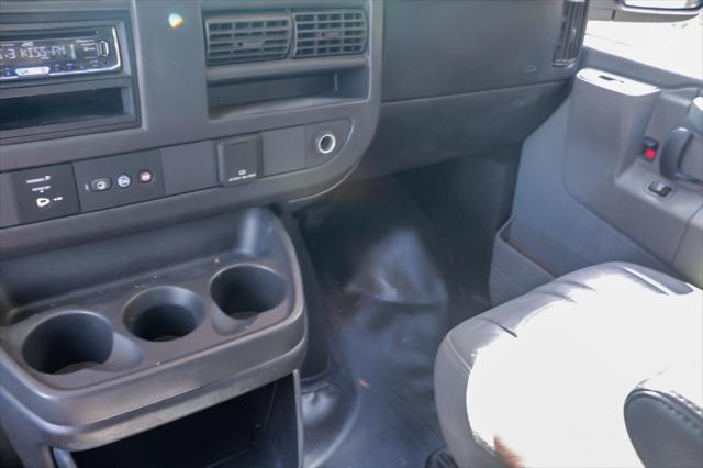 Photo of 2018 Summit White Chevrolet Express 2500