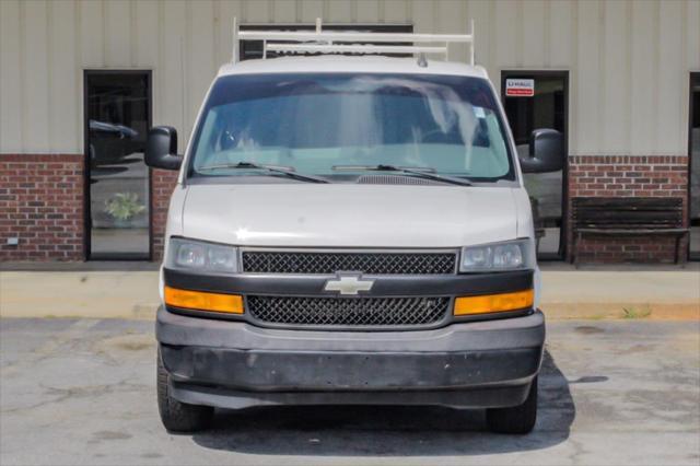 Photo of 2018 Summit White Chevrolet Express 2500