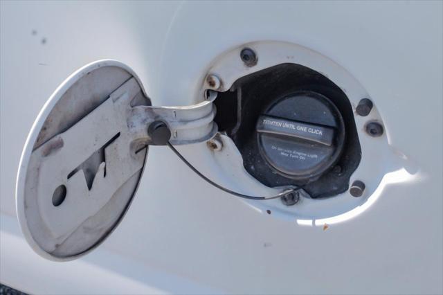 Photo of 2018 Summit White Chevrolet Express 2500