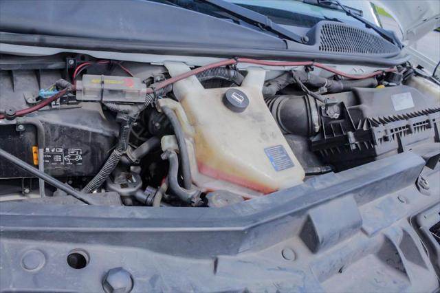 Photo of 2018 Summit White Chevrolet Express 2500