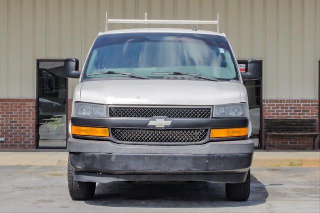Photo of 2018 Summit White Chevrolet Express 2500