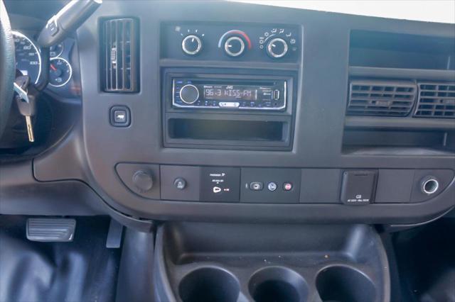 Photo of 2018 Summit White Chevrolet Express 2500