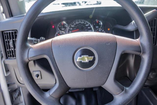 Photo of 2018 Summit White Chevrolet Express 2500