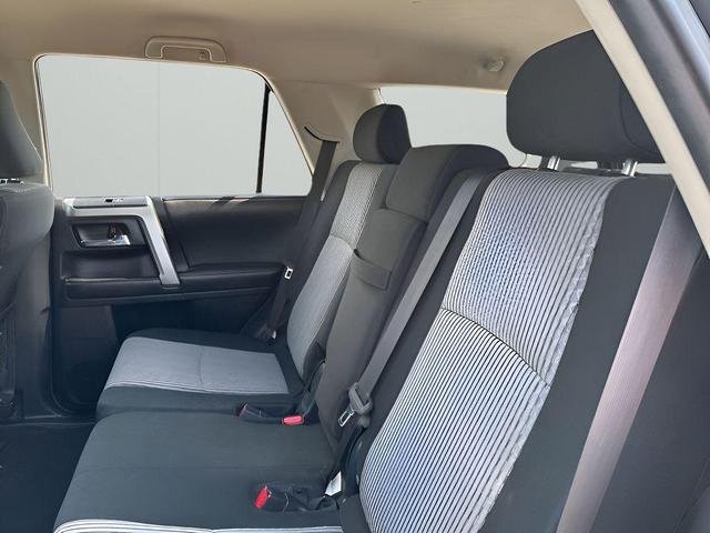 Photo of 2018 Gray Toyota 4Runner