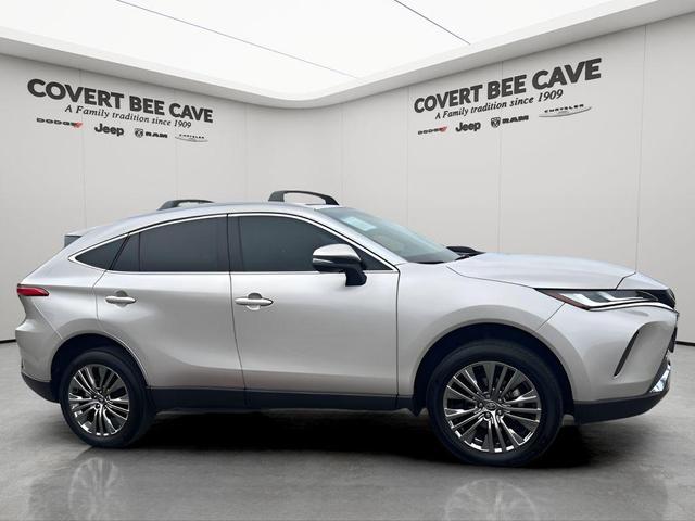 Photo of 2024 Titanium Glow Toyota Venza