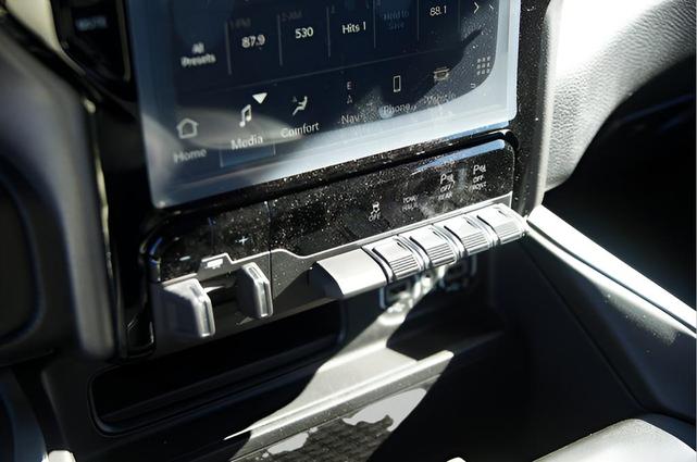 Photo of 2023 Granite Crystal Clearcoat Metallic RAM 1500