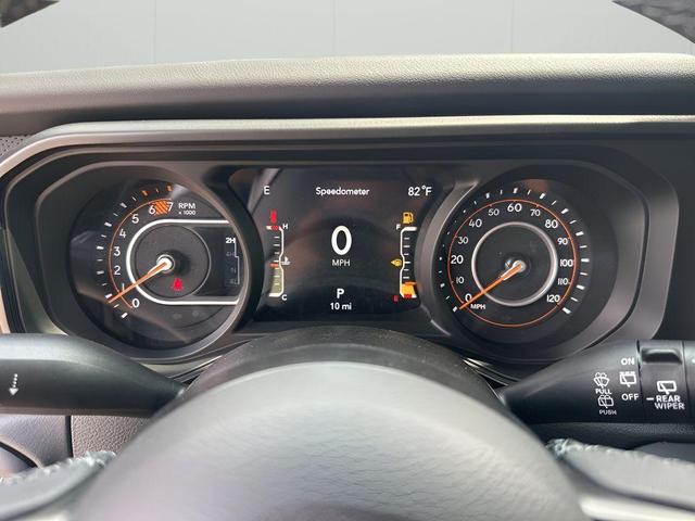Photo of 2025 Black Clearcoat Jeep Wrangler