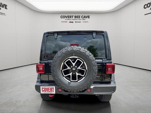 Photo of 2025 Black Clearcoat Jeep Wrangler