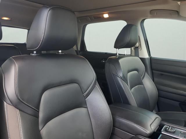 Photo of 2023 Black Nissan Pathfinder