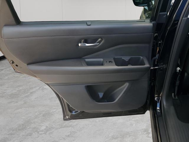 Photo of 2023 Black Nissan Pathfinder