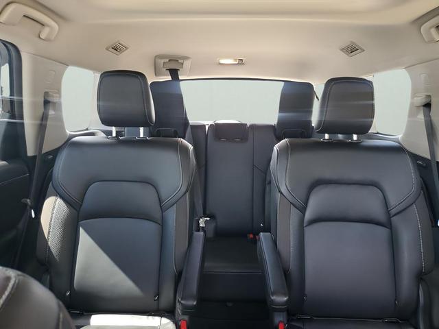 Photo of 2023 Black Nissan Pathfinder
