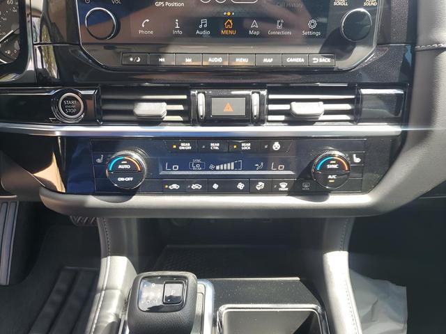 Photo of 2023 Black Nissan Pathfinder