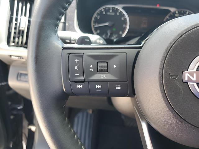 Photo of 2023 Black Nissan Pathfinder