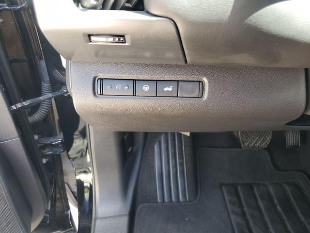 Photo of 2023 Black Nissan Pathfinder