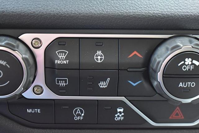 Photo of 2025 Black Clearcoat Jeep Gladiator