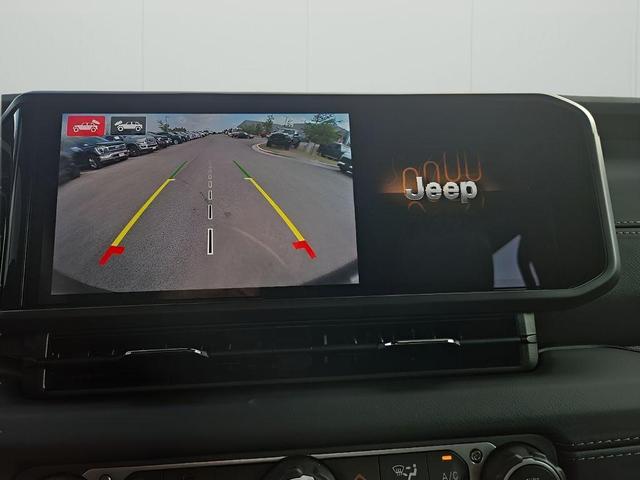 Photo of 2025 Black Clearcoat Jeep Wrangler
