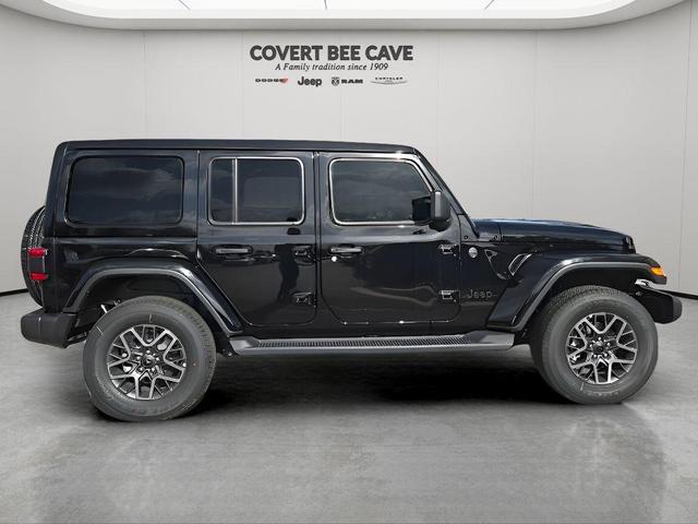 Photo of 2025 Black Clearcoat Jeep Wrangler