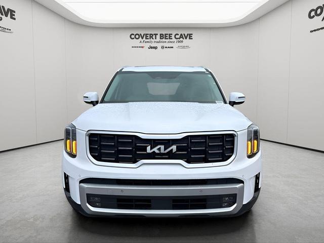 Photo of 2024 Glacial White Pearl Kia Telluride