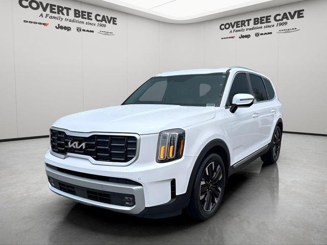 Photo of 2024 Glacial White Pearl Kia Telluride