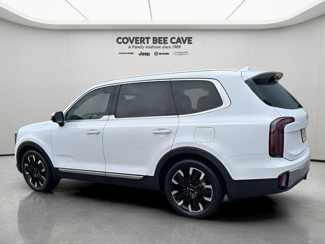 Photo of 2024 Glacial White Pearl Kia Telluride