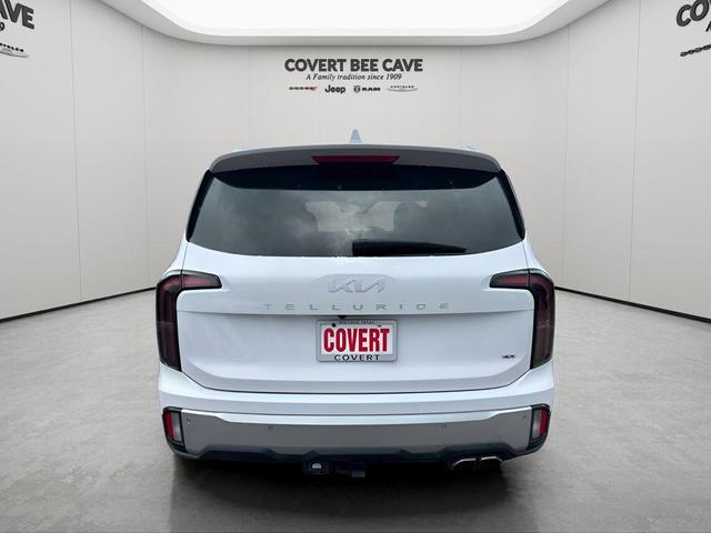 Photo of 2024 Glacial White Pearl Kia Telluride