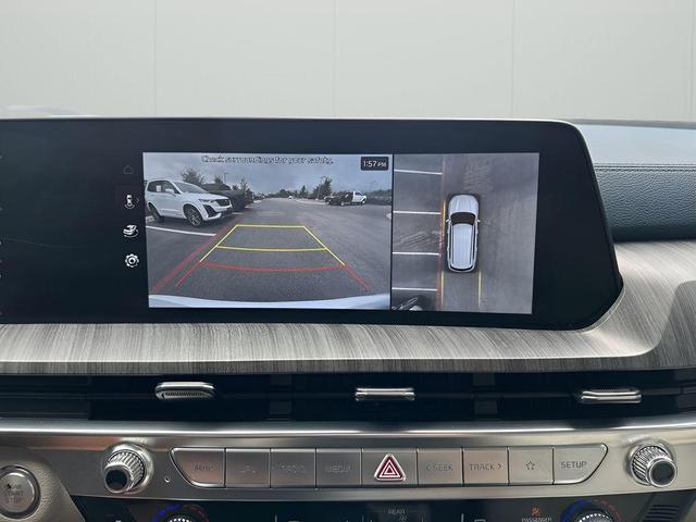 Photo of 2024 Glacial White Pearl Kia Telluride