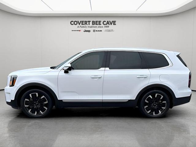 Photo of 2024 Glacial White Pearl Kia Telluride
