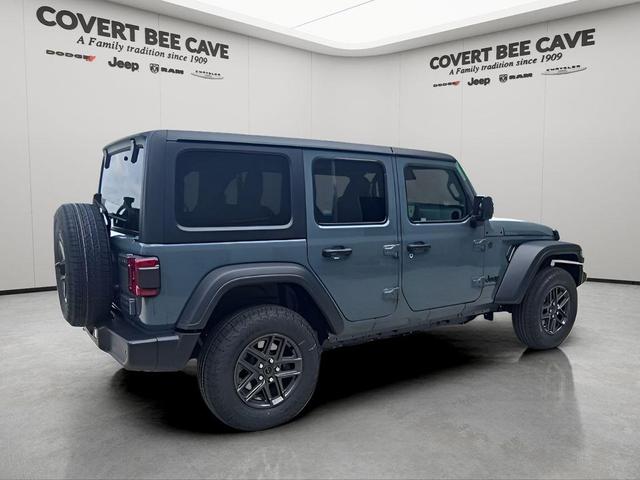 Photo of 2025 Anvil Clearcoat Jeep Wrangler