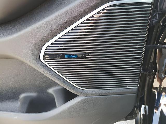 Photo of 2022 Diamond Black Jeep Grand Cherokee L