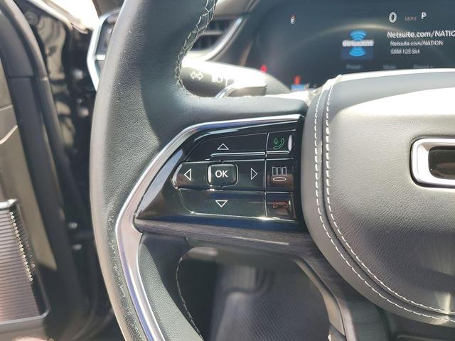 Photo of 2022 Diamond Black Jeep Grand Cherokee L