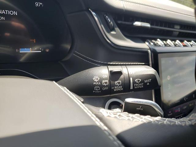 Photo of 2022 Diamond Black Jeep Grand Cherokee L