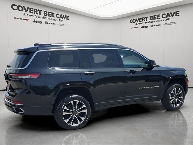 Photo of 2022 Diamond Black Jeep Grand Cherokee L