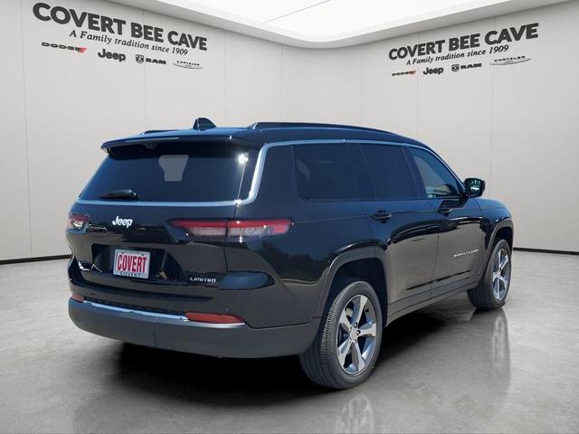 Photo of 2025 Diamond Black Jeep Grand Cherokee L