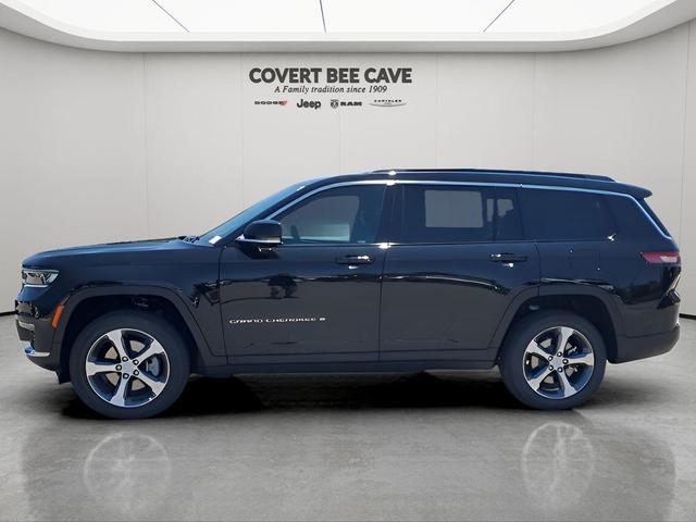 Photo of 2025 Diamond Black Jeep Grand Cherokee L