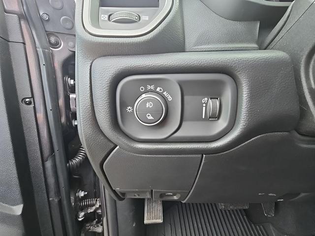 Photo of 2025 Granite Crystal Clearcoat Metallic RAM 2500