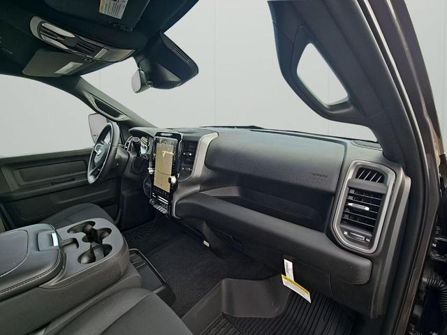 Photo of 2025 Granite Crystal Clearcoat Metallic RAM 2500