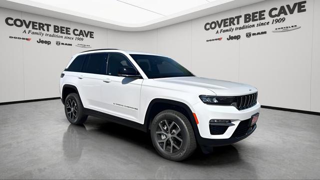 Photo of 2025 Bright White Clearcoat Jeep Grand Cherokee