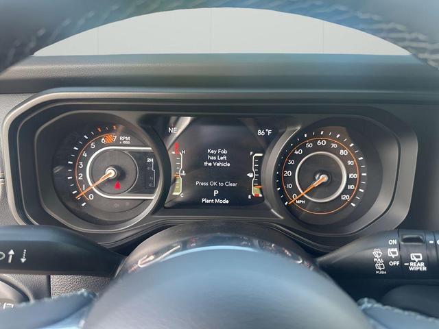 Photo of 2025 Granite Crystal Clearcoat Metallic Jeep Wrangler