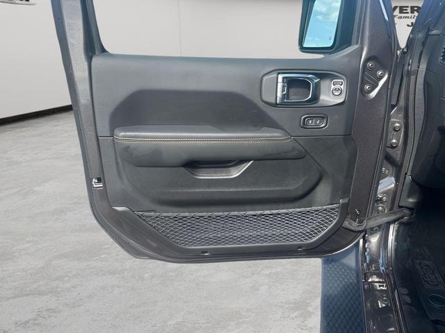 Photo of 2025 Granite Crystal Clearcoat Metallic Jeep Wrangler