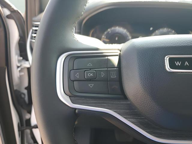Photo of 2024 Bright White Clearcoat Jeep Wagoneer L