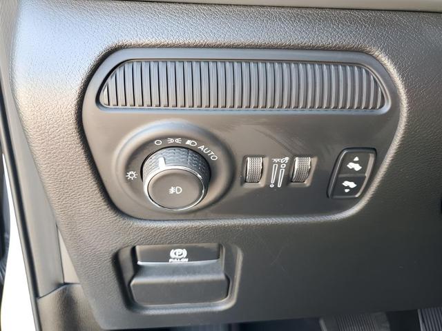 Photo of 2024 Bright White Clearcoat Jeep Wagoneer L