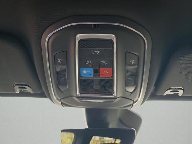 Photo of 2024 Bright White Clearcoat Jeep Wagoneer L