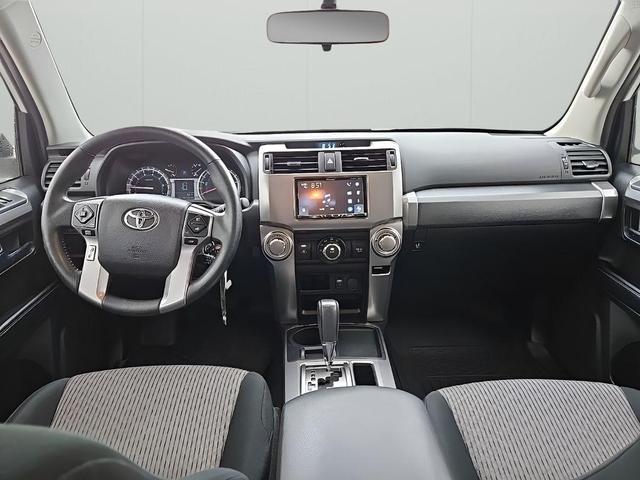 Photo of 2018 Super White Toyota 4Runner